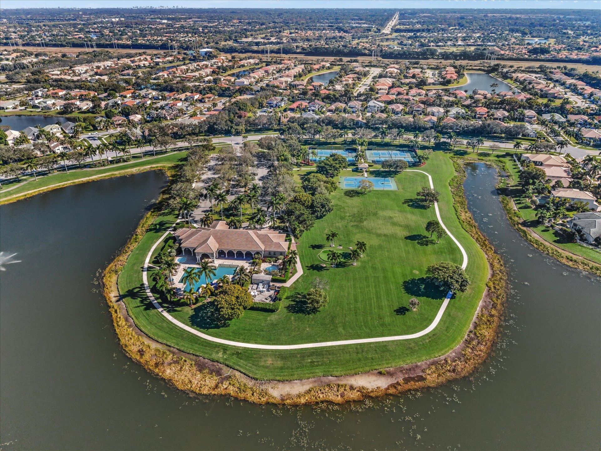4194 Bluff Harbor Way, Wellington, FL 33449 Photo