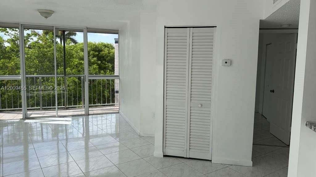6995 NW 186th St , Unit E507, Hialeah, FL 33015 Photo