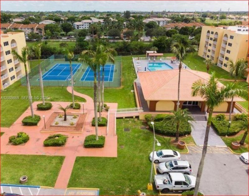 7000 NW 186th St, Unit 4-126A, Hialeah, FL 33015 Photo
