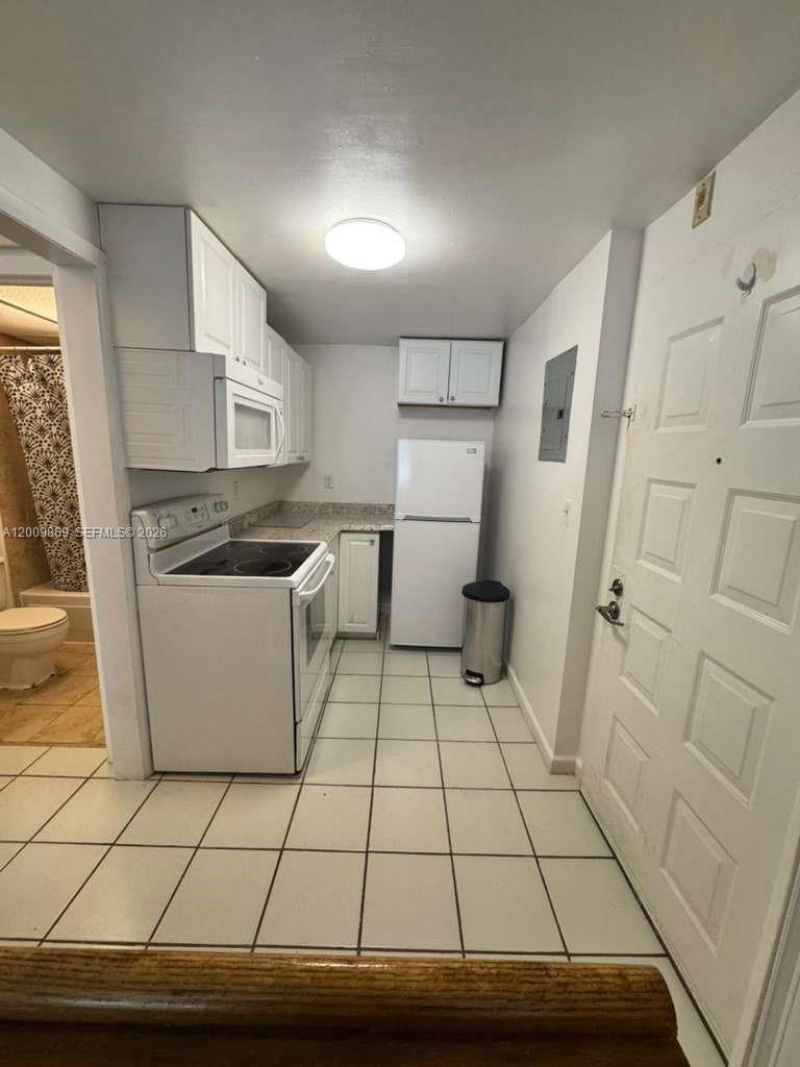 7000 NW 186th St, Unit 4-126A, Hialeah, FL 33015 Photo