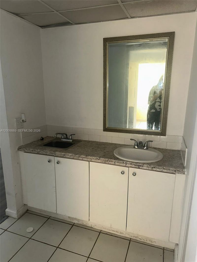 7000 NW 186th St, Unit 4-126A, Hialeah, FL 33015 Photo