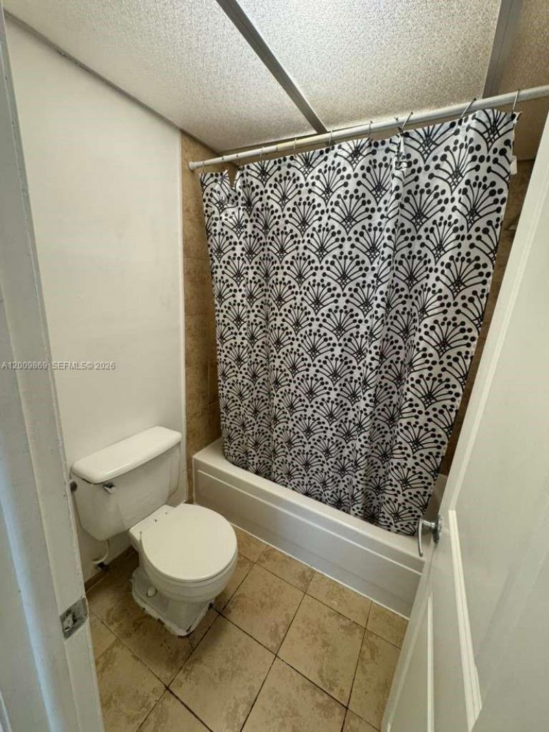 7000 NW 186th St, Unit 4-126A, Hialeah, FL 33015 Photo