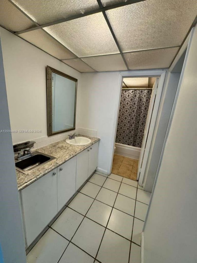 7000 NW 186th St, Unit 4-126A, Hialeah, FL 33015 Photo