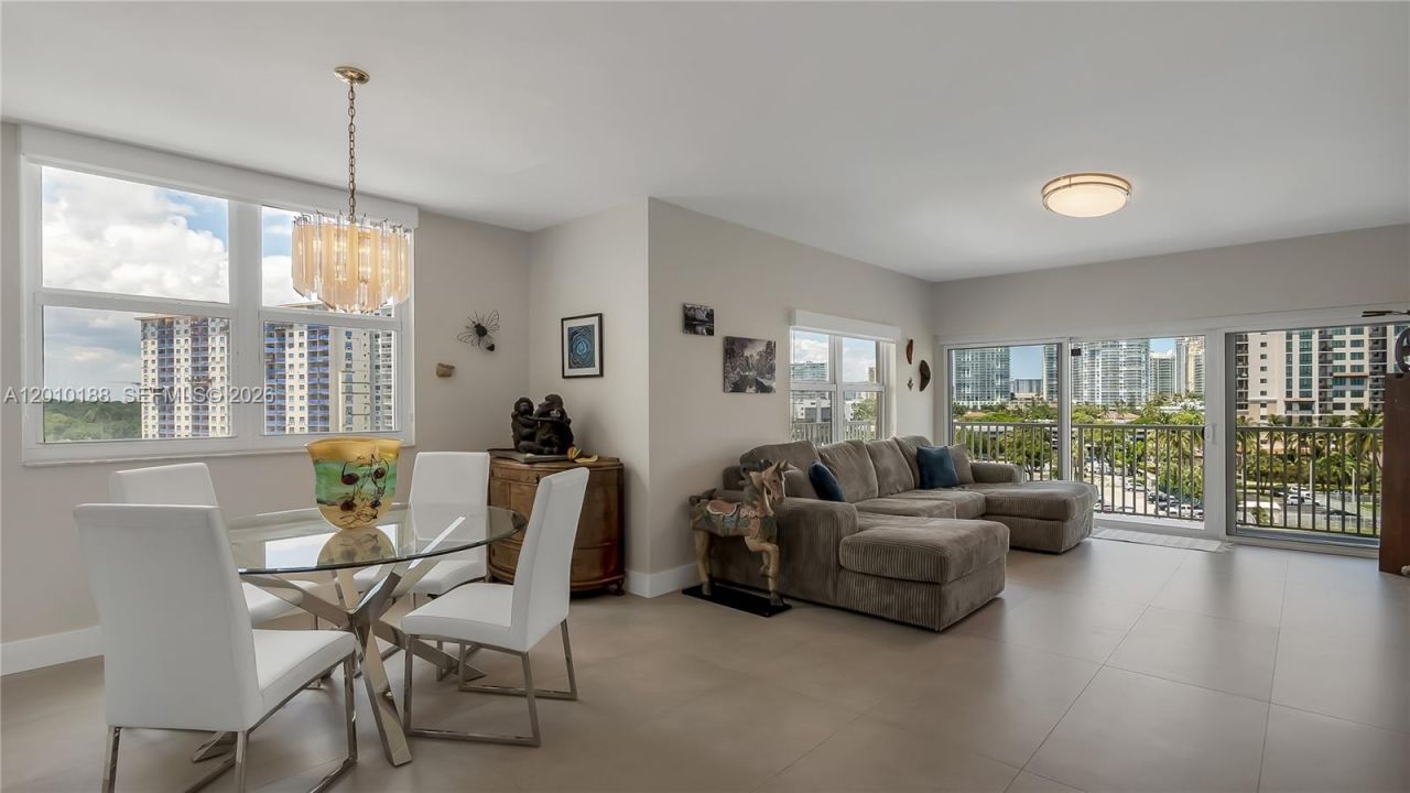 300 Bayview Dr, Unit 605, Sunny Isles Beach, FL 33160 Photo