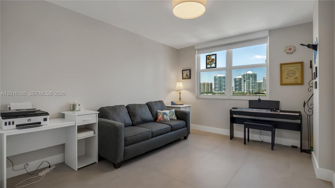 300 Bayview Dr, Unit 605, Sunny Isles Beach, FL 33160 Photo