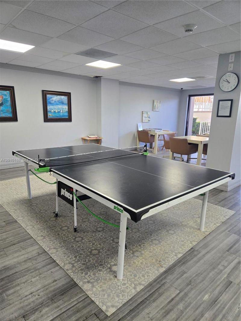 300 Bayview Dr, Unit 605, Sunny Isles Beach, FL 33160 Photo