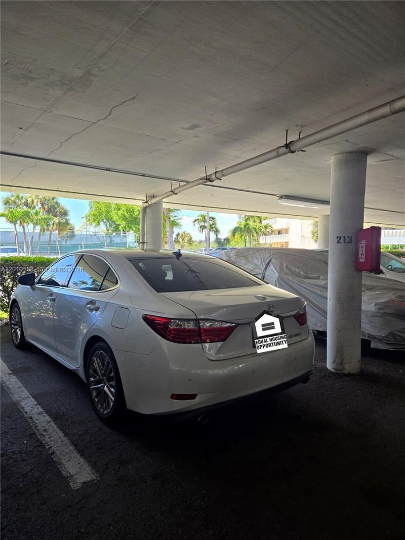 300 Bayview Dr, Unit 605, Sunny Isles Beach, FL 33160 Photo