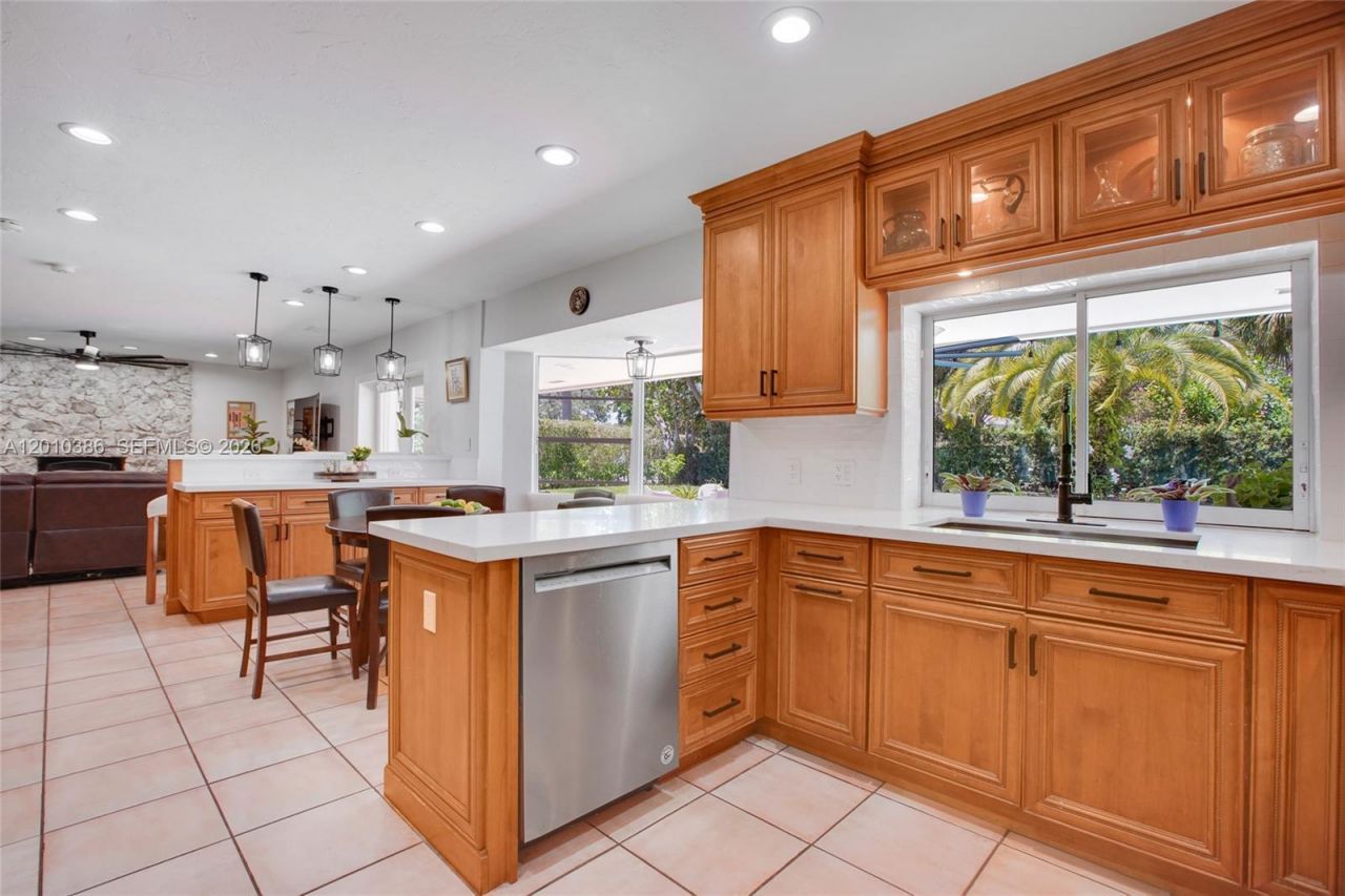 7175 SW 117th Ter, Pinecrest, FL 33156 Photo