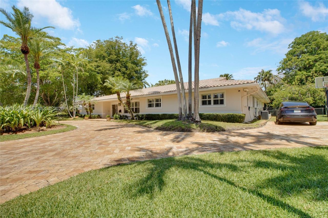 7175 SW 117th Ter, Pinecrest, FL 33156 Photo