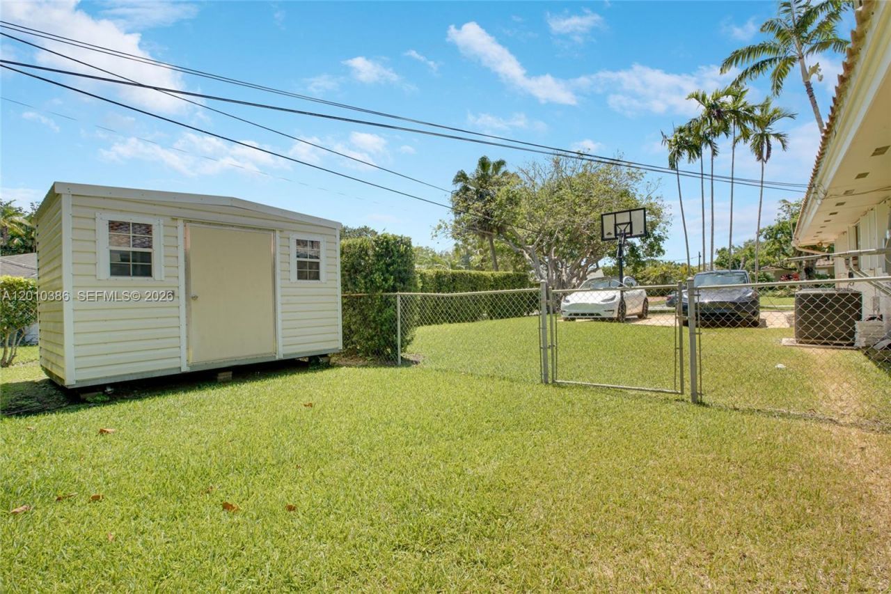 7175 SW 117th Ter, Pinecrest, FL 33156 Photo