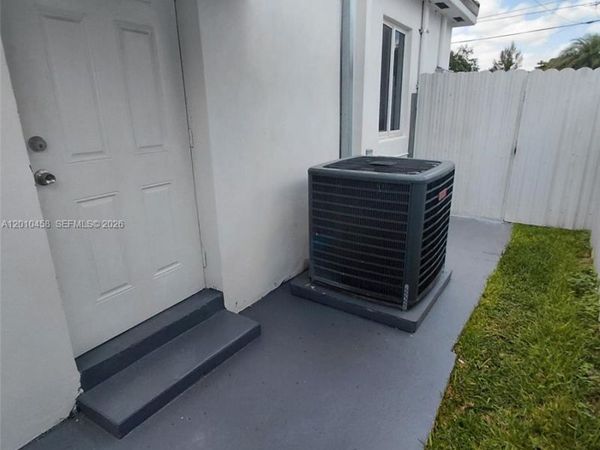 7555 SW 28th St Rd , Miami, FL 33155