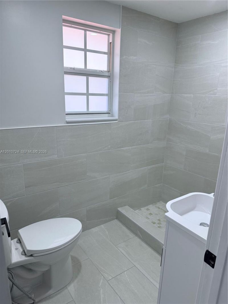 2424 SW 12th St, Unit 1, Miami, FL 33135 Photo