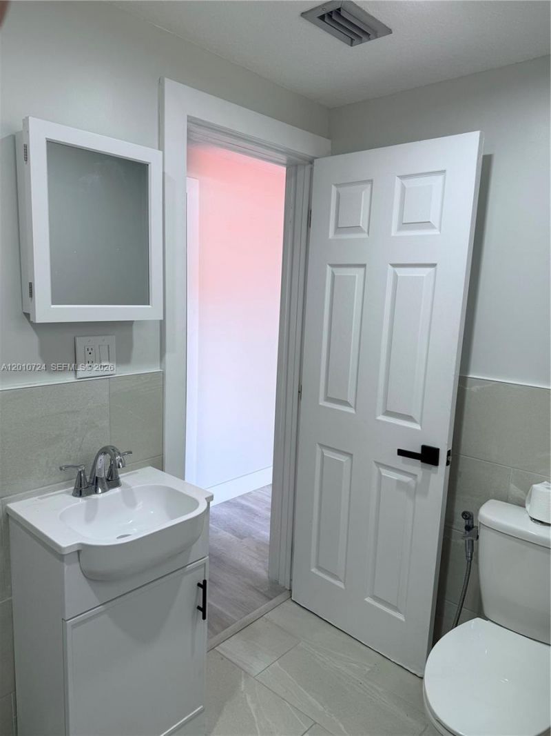 2424 SW 12th St, Unit 1, Miami, FL 33135 Photo