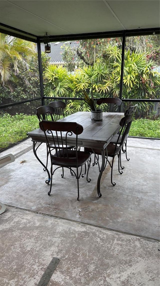 1407 Seagrape Cir , Weston, FL 33326 Photo