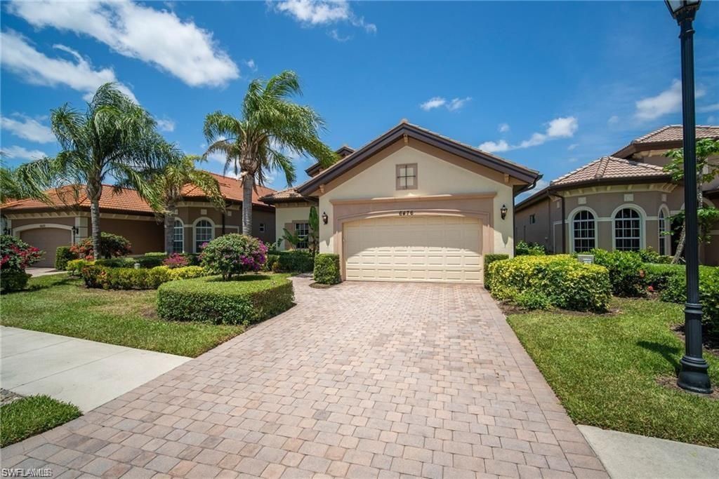 6476 Caldecott Dr, Naples, FL 34113 Photo