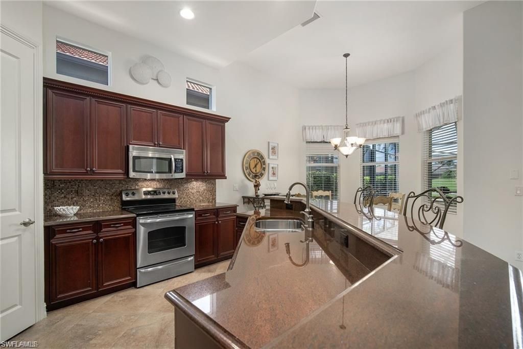 6476 Caldecott Dr, Naples, FL 34113 Photo