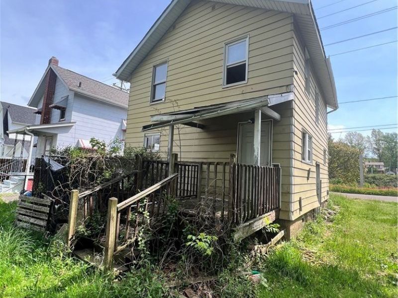 996 Burkhardt Avenue, Akron, OH 44301 Photo 13