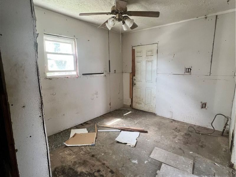 996 Burkhardt Avenue, Akron, OH 44301 Photo 5