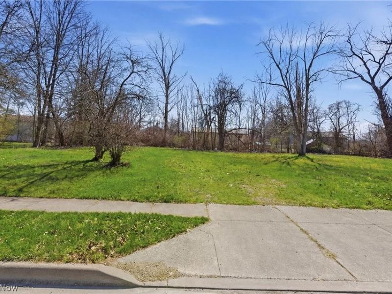 2048 Buchtel Street, Twinsburg, OH 44087 Photo 8