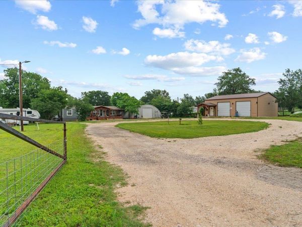 387 Highway 95 Highway S, Elgin, TX 78621
