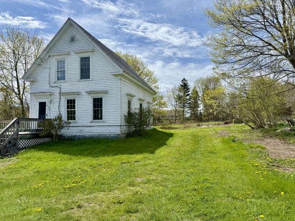 111 E Main Street, Vinalhaven, ME 04863