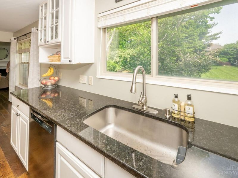 5601 Autumn Wynd Lane, Miami Twp, OH 45150 Photo 17