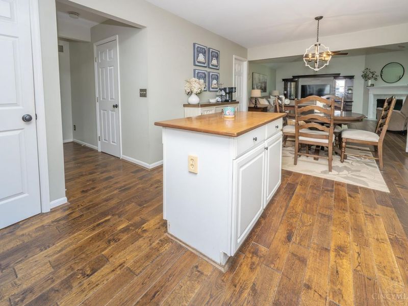 5601 Autumn Wynd Lane, Miami Twp, OH 45150 Photo 18