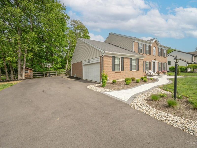 5601 Autumn Wynd Lane, Miami Twp, OH 45150 Photo 3