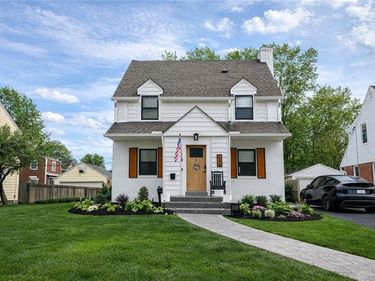 436 East Drive, Oakwood, OH 45419