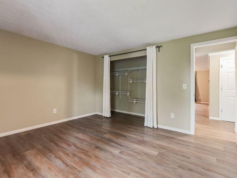 5840 Hallridge Circle, Unit C, Columbus, OH 43232 Photo 18