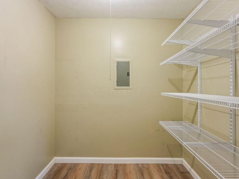 5840 Hallridge Circle, Unit C, Columbus, OH 43232 Photo 19