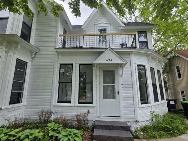 624 Michigan Street, Unit 4, Petoskey, MI 49770