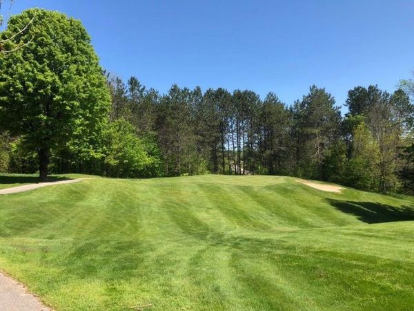1975 + 1995 Clubhouse Drive, Harbor Springs, MI 49740