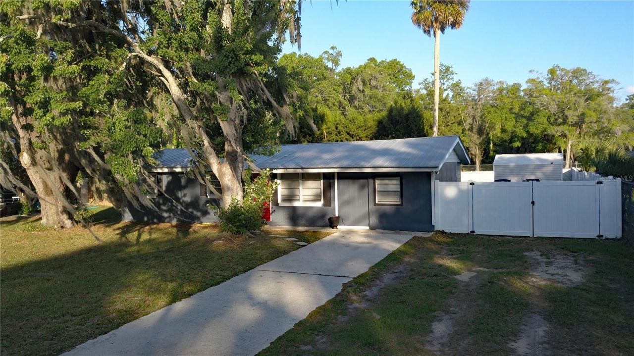 97 Risher Avenue , Inglis, FL 34449 Photo