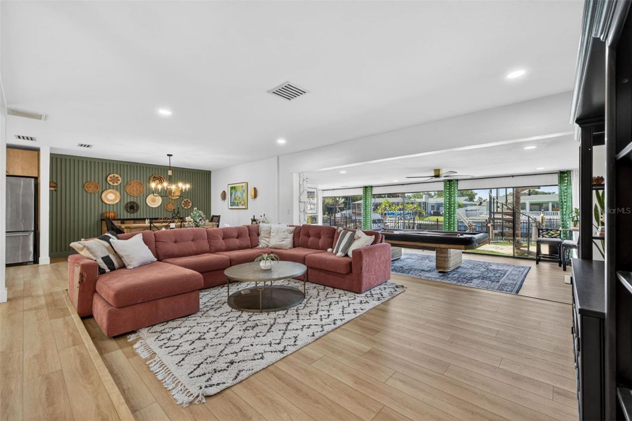 8450 Flagstone Drive, Tampa, FL 33615 Photo