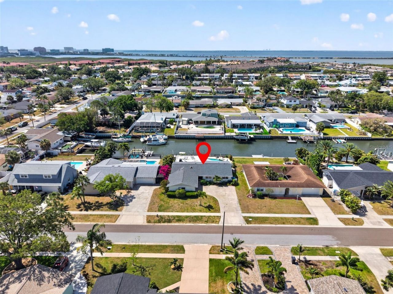 8450 Flagstone Drive, Tampa, FL 33615 Photo