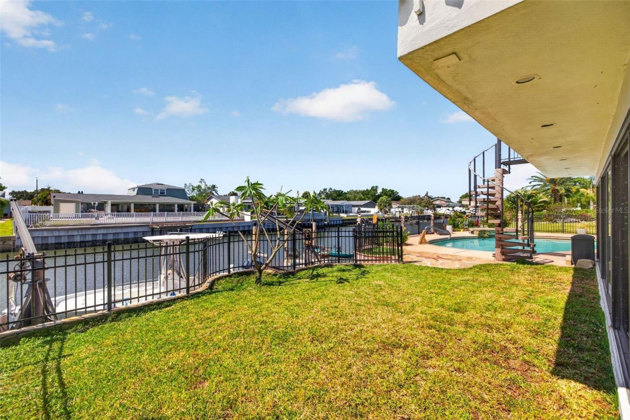 8450 Flagstone Drive, Tampa, FL 33615 Photo