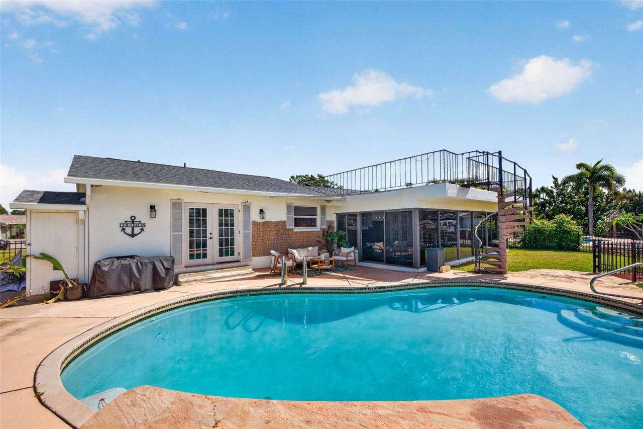 8450 Flagstone Drive, Tampa, FL 33615 Photo