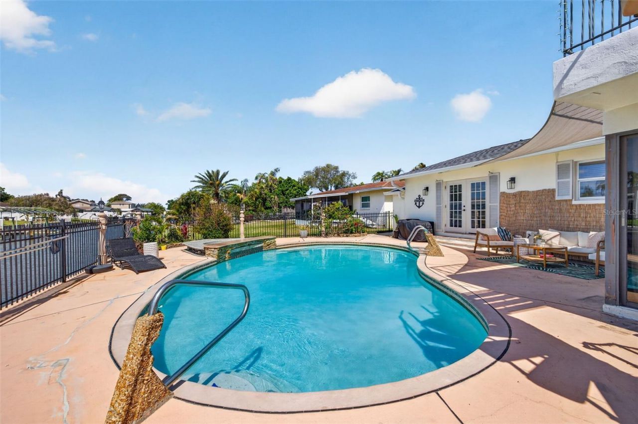 8450 Flagstone Drive, Tampa, FL 33615 Photo
