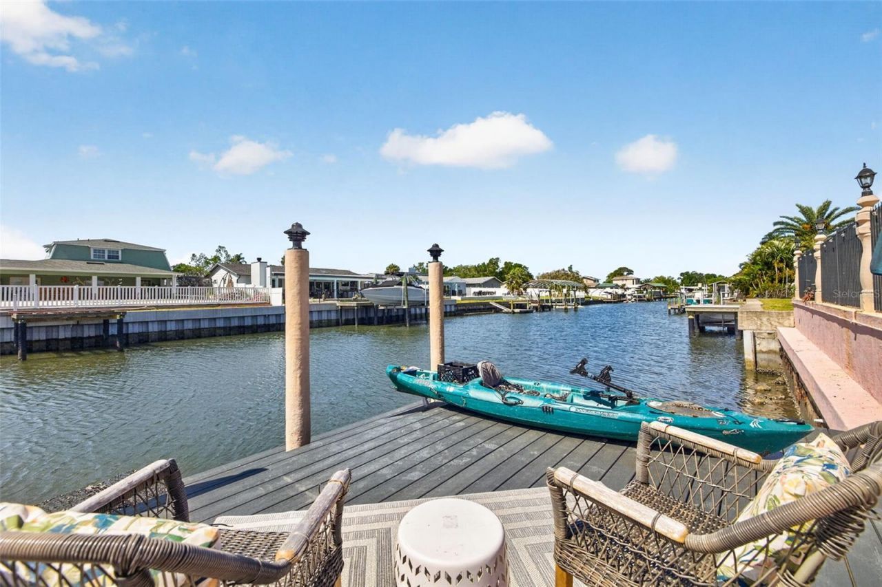 8450 Flagstone Drive, Tampa, FL 33615 Photo