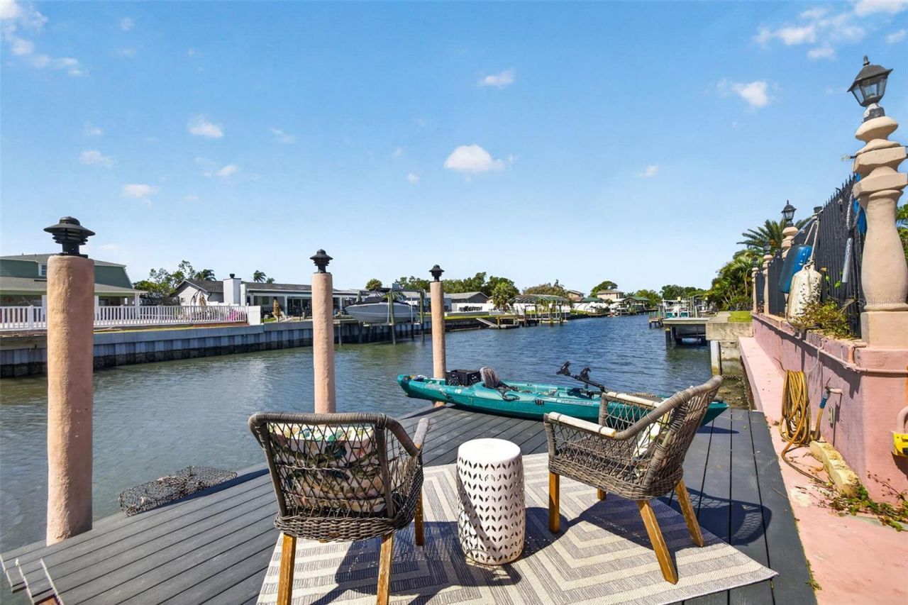 8450 Flagstone Drive, Tampa, FL 33615 Photo
