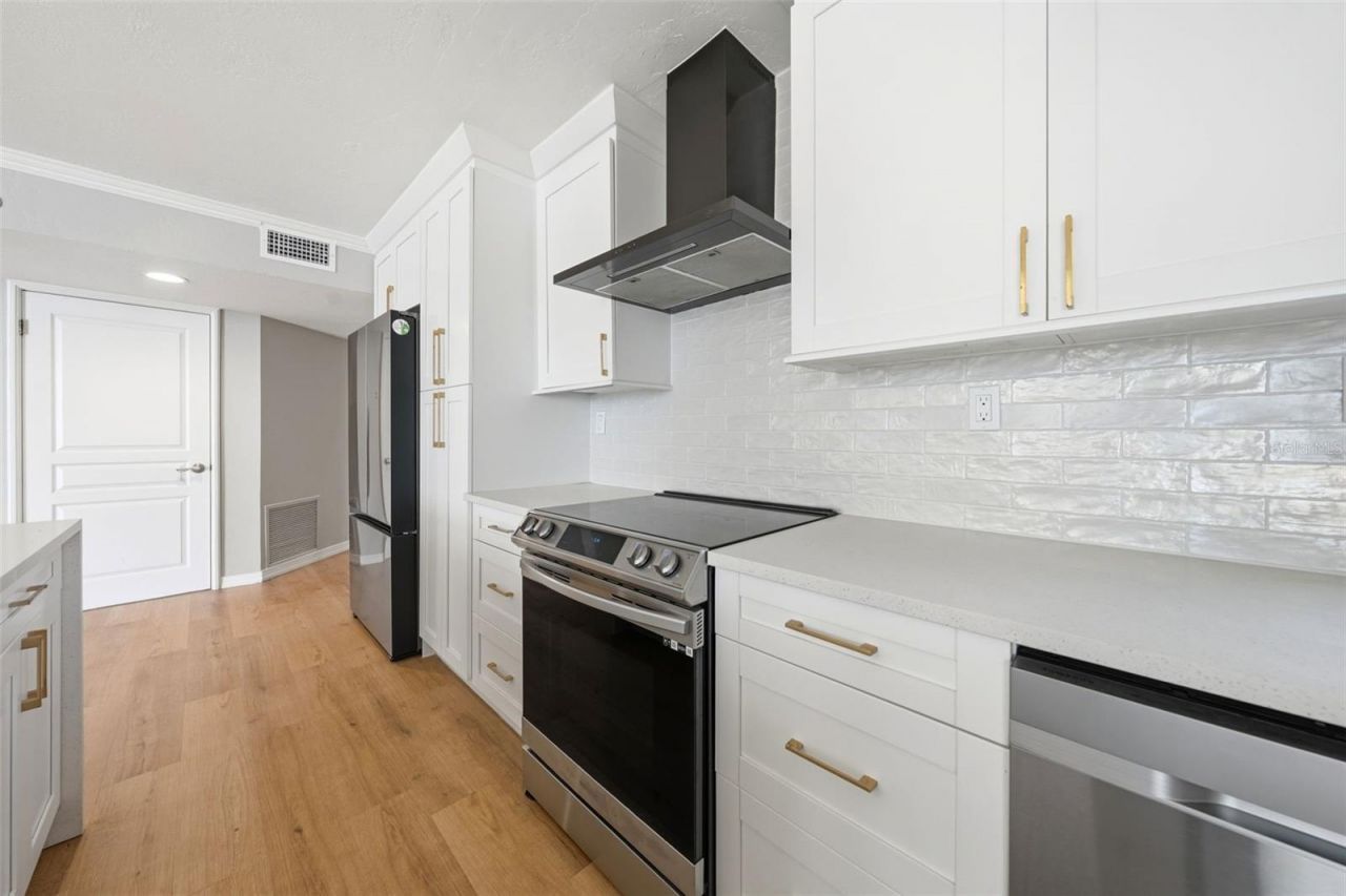 2413 Bayshore Boulevard, Unit 2001, Tampa, FL 33629 Photo