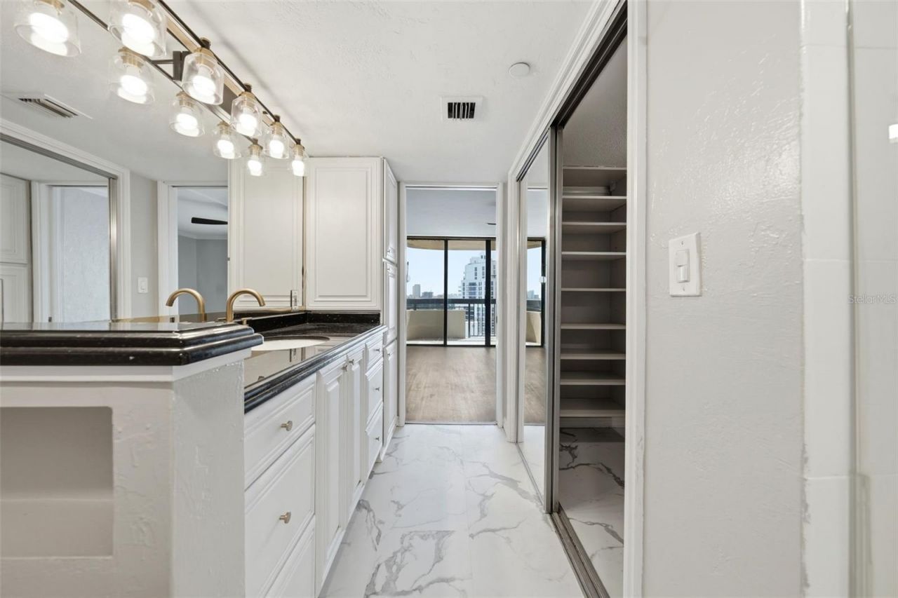 2413 Bayshore Boulevard, Unit 2001, Tampa, FL 33629 Photo