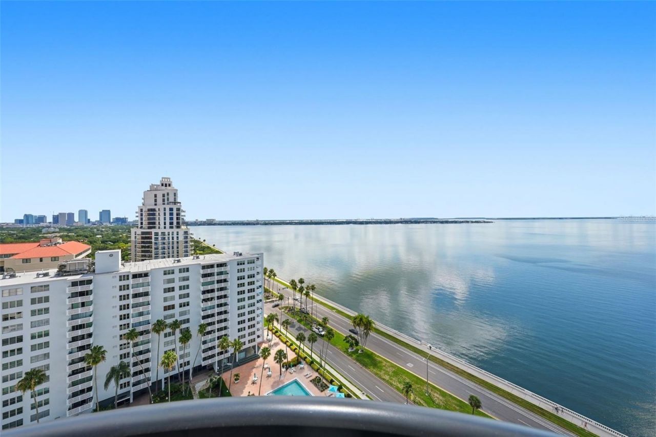 2413 Bayshore Boulevard, Unit 2001, Tampa, FL 33629 Photo