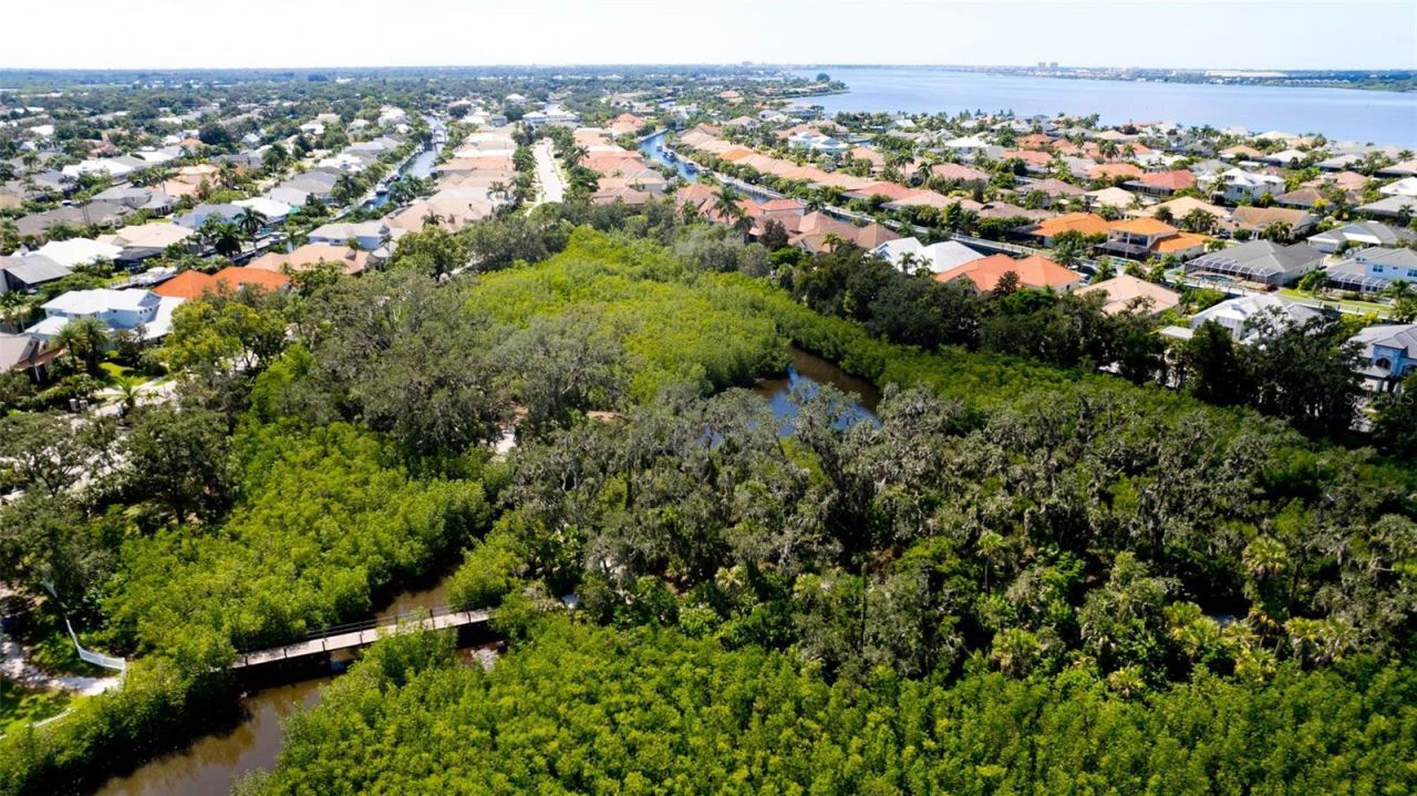 540 Mast Drive , Bradenton, FL 34208 Photo