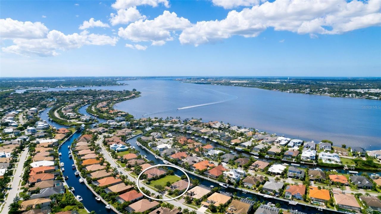 540 Mast Drive , Bradenton, FL 34208 Photo