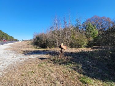 2105 Nc Highway 53 E, Burgaw, NC 28425