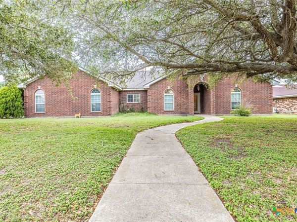 5 Las Brisas Place , Port Lavaca, TX 77979