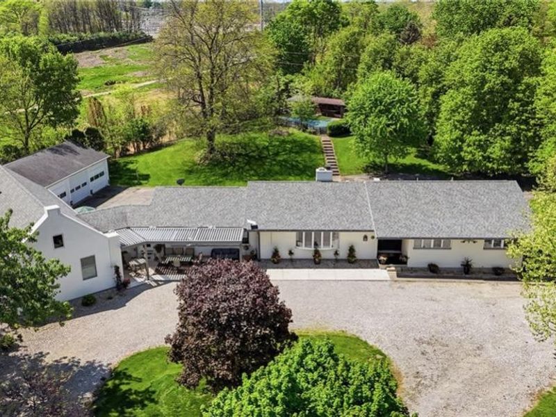 1760 E Evanston Road, Tipp City, OH 45371 Photo 2