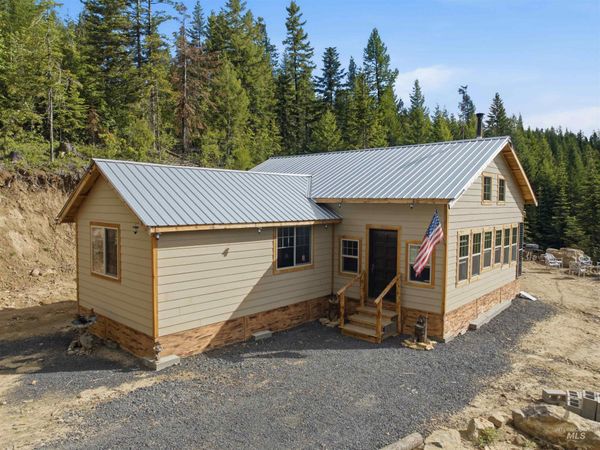 320 Upriver View Dr, Fernwood, ID 83830
